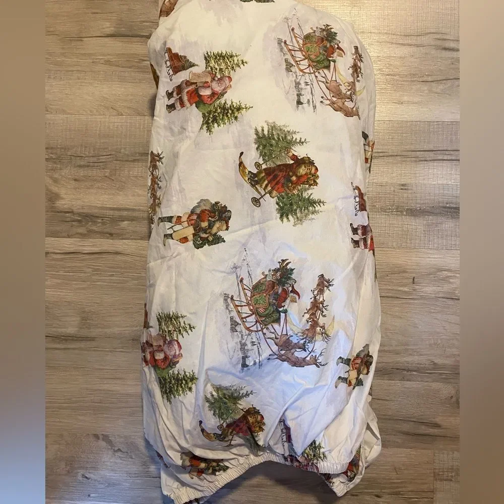 Pottery Barn Full Fitted Sheet Nostalgic Santa Clause Print